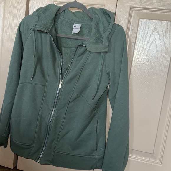 Target brand- all in motion zip up with pockets on sides - Picture 2 of 4